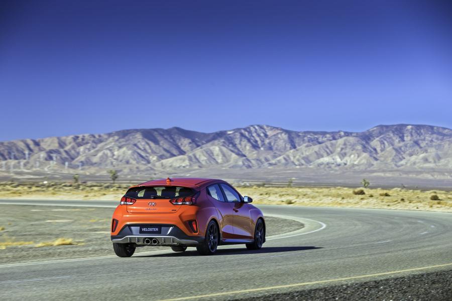  Hyundai Veloster Turbo R-Spec 2018 года  (NA) (фото 27 из 44)